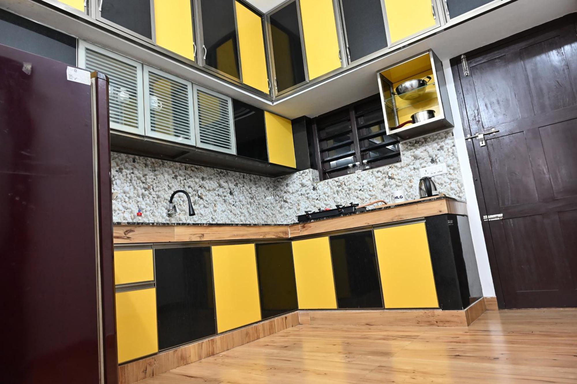 Elamkulam Penthouse - 3Bhk Ac With Kitchen - Kochi Apartment Chottanikara Exterior photo