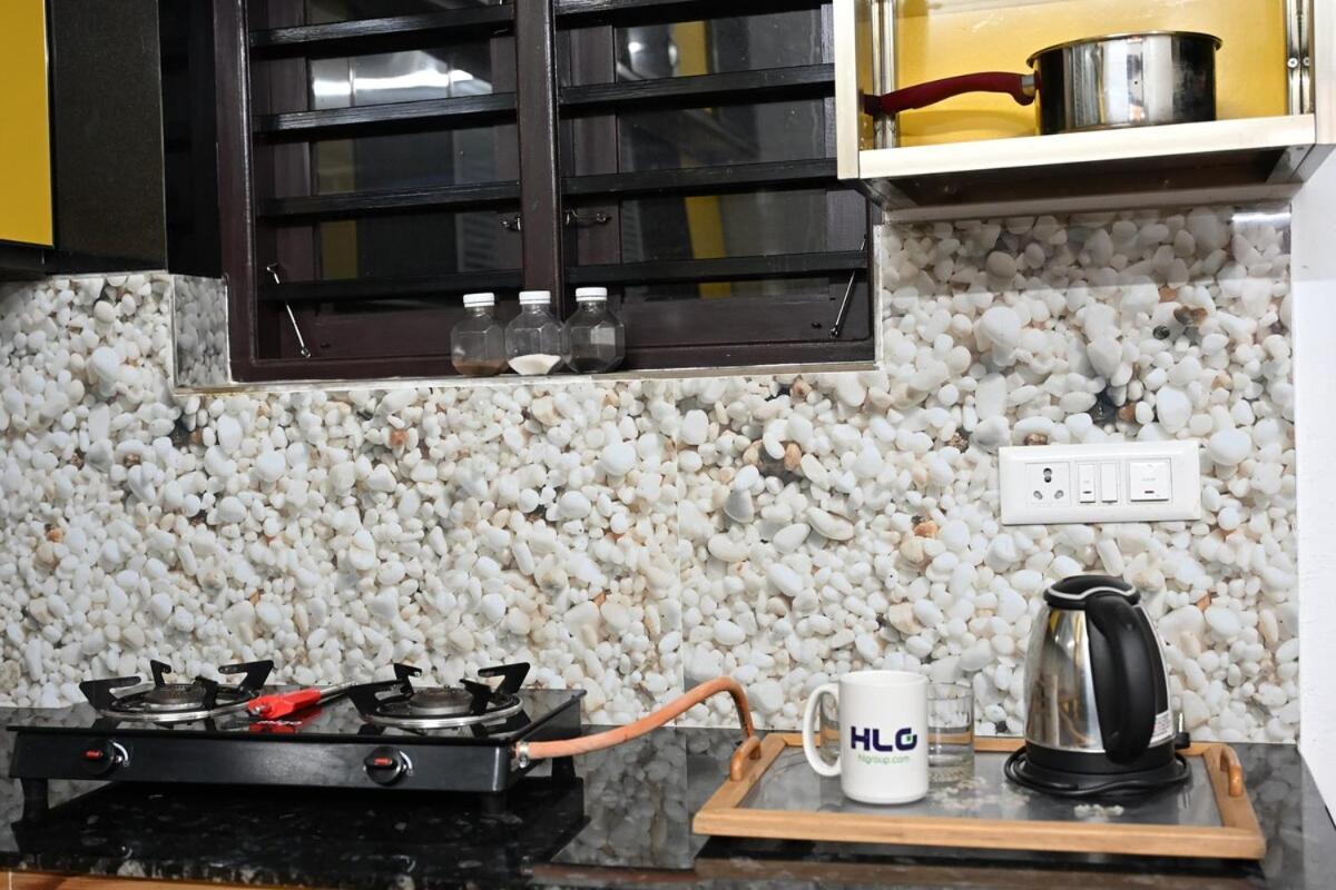 Elamkulam Penthouse - 3Bhk Ac With Kitchen - Kochi Apartment Chottanikara Exterior photo